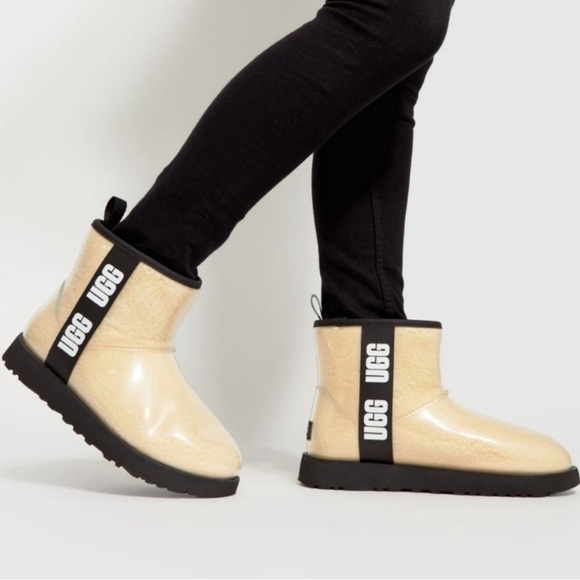 UGG Classic Clear Mini Boots Size 10 - Picture 1 of 10